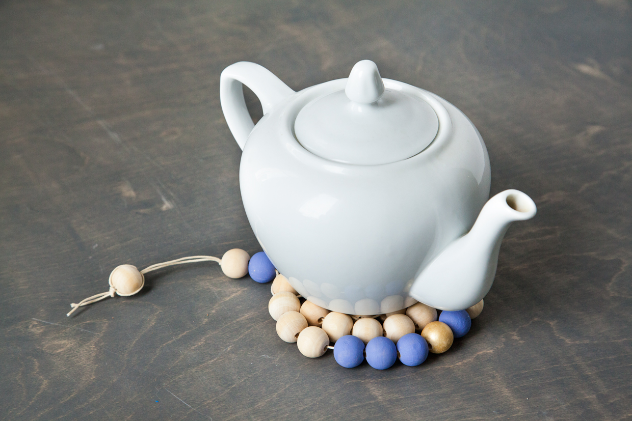 Wood Beaded Trivet Maker Crate