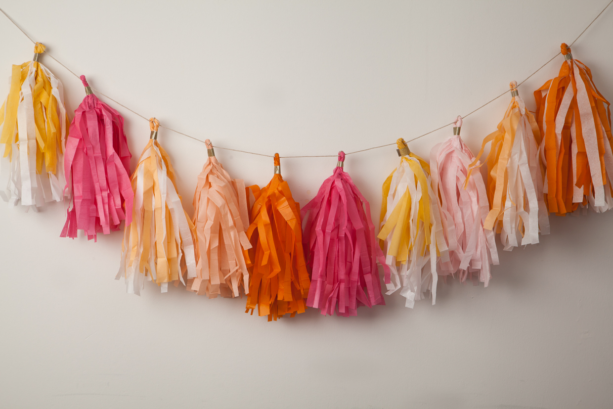 Fringed Tissue Paper Garland Maker Crate