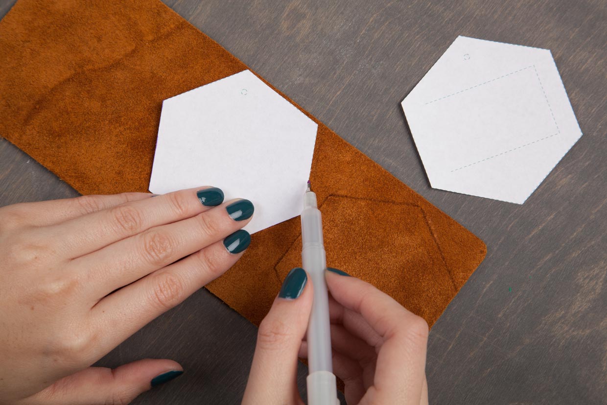 Leather Luggage Tag Maker Crate